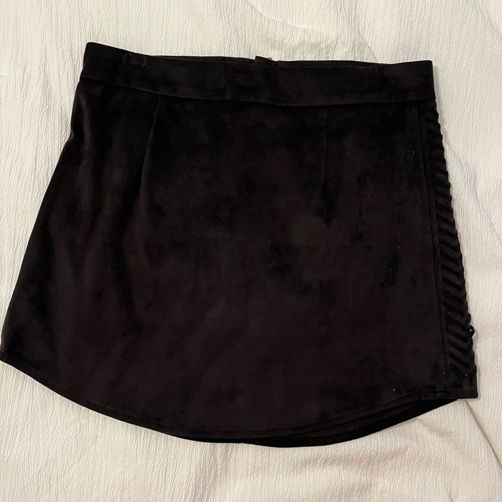 Black Kendall & Kylie Skirt